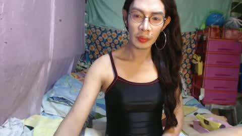 KENNY DOLL online show from 01.02.25