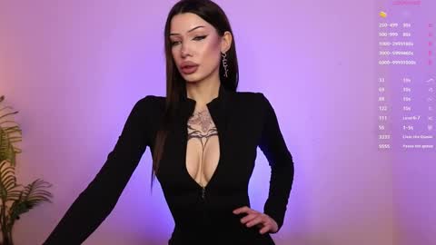 Snapshot of godismiu chatting on 10.23.25 Sasha online show from 10.23.25