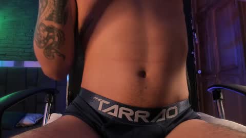 Snapshot of godly_huan chatting on 03.04.25 HUAN online show from 03.04.25