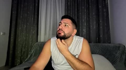 gold_alpha_boy online show from 10.25.25