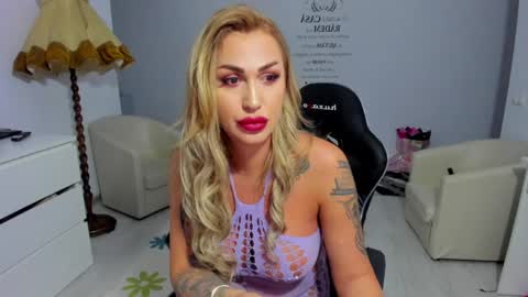 Nicole.. online show from 04.05.26