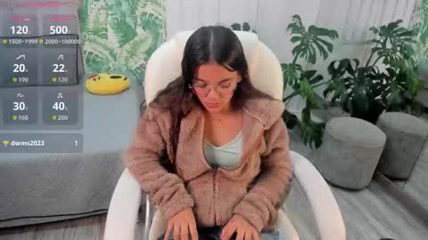 Snapshot of golden_muse chatting on 02.17.26 golden_muse online show from 02.17.26