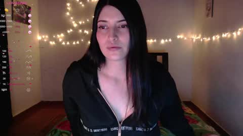 Snapshot of goldencandycotton chatting on 02.10.25 goldencandycotton online show from 02.10.25