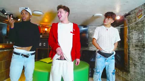 GOLDENJOI online show from 12.02.24