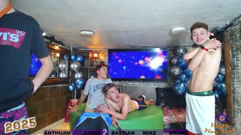 GOLDENJOI online show from 12.20.24