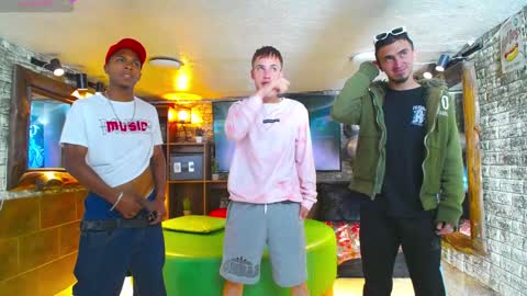 GOLDENJOI online show from 12.21.24