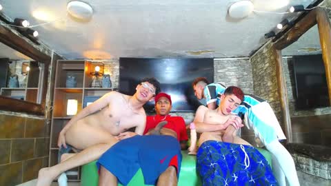 GOLDENJOI online show from 01.06.25