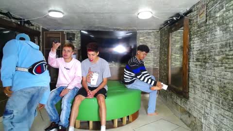 GOLDENJOI online show from 01.10.25