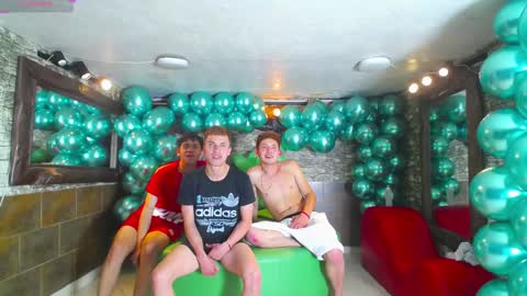 GOLDENJOI online show from 01.26.25