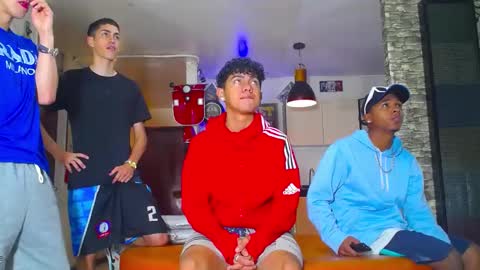 GOLDENJOI online show from 02.22.25