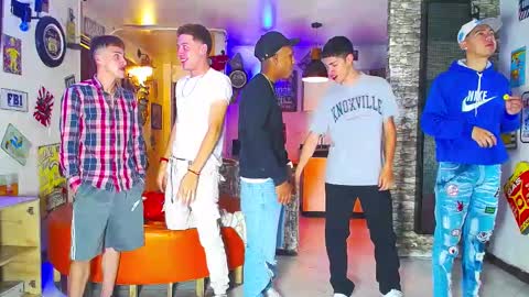 GOLDENJOI online show from 02.26.25