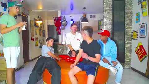 GOLDENJOI online show from 02.27.25