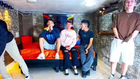 GOLDENJOI online show from 09.09.25