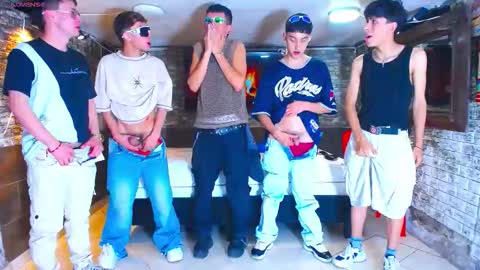 GOLDENJOI online show from 09.13.25