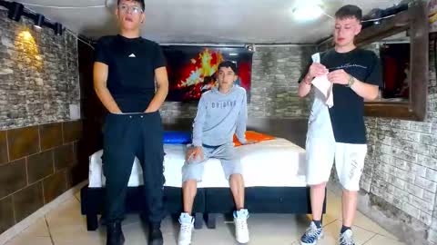 GOLDENJOI online show from 09.23.25