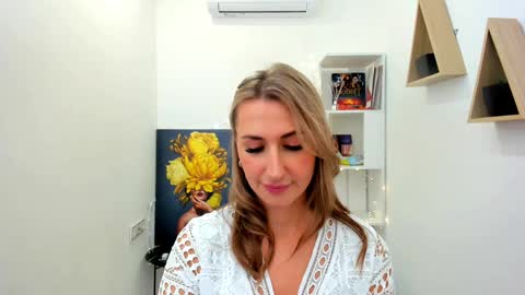 Snapshot of goldenlighte chatting on 01.31.25 Olivia online show from 01.31.25