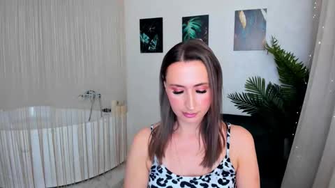 Olivia online show from 09.28.25