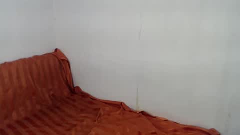 Lily is Gold online show from 02.15.25