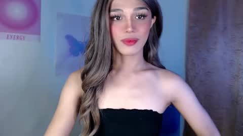 Lily is Gold online show from 03.08.25