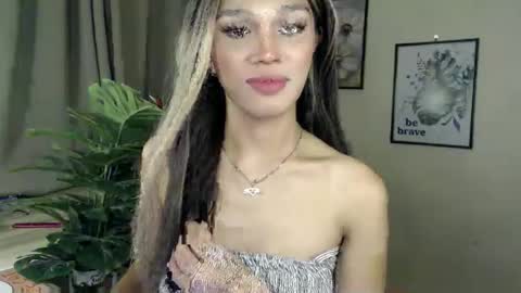 Lily is Gold online show from 03.04.26