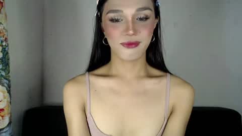 Lily is Gold online show from 07.14.26
