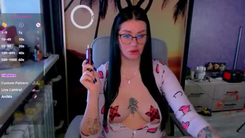 Snapshot of goldenwitchx chatting on 02.25.26 Polina online show from 02.25.26