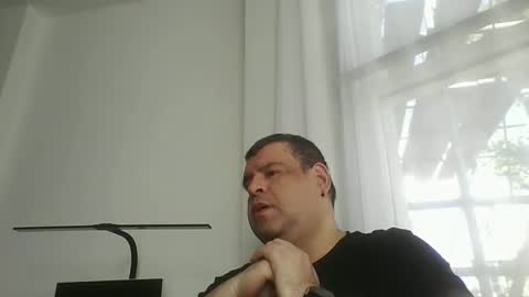 gomezgonz5 online show from 09.11.25