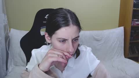 Elizabeth Effie online show from 03.09.25