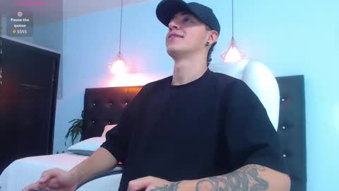 Snapshot of good_sheep chatting on 10.04.25 good_sheep online show from 10.04.25