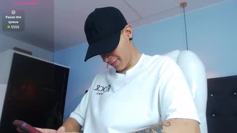 Snapshot of good_sheep chatting on 10.18.25 good_sheep online show from 10.18.25