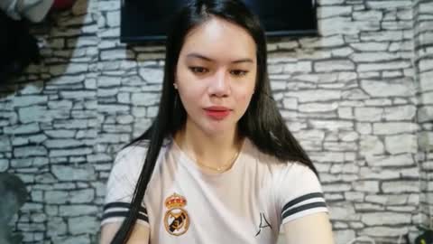 geneviev online show from 03.04.26