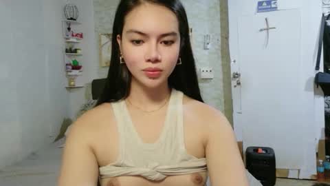 geneviev online show from 05.17.26