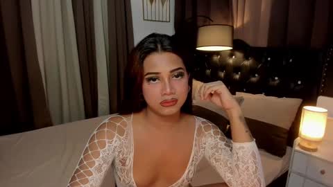 RIANA online show from 01.05.25