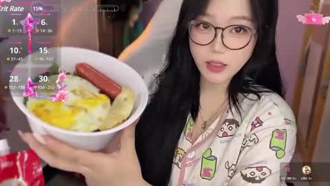 Snapshot of gorgeous_girl33 chatting on 12.10.24 gorgeous girl33 online show from 12.10.24