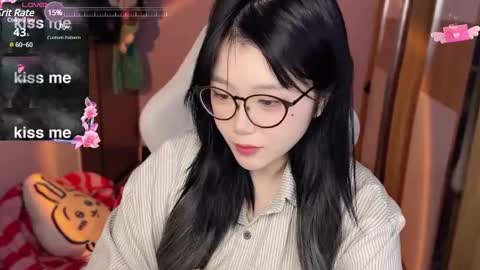 Snapshot of gorgeous_girl33 chatting on 12.20.24 gorgeous girl33 online show from 12.20.24