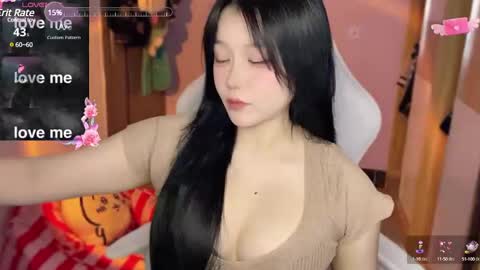 Snapshot of gorgeous_girl33 chatting on 12.23.24 gorgeous girl33 online show from 12.23.24