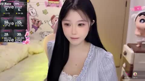 Snapshot of gorgeous_girl33 chatting on 10.26.25 gorgeous girl33 online show from 10.26.25