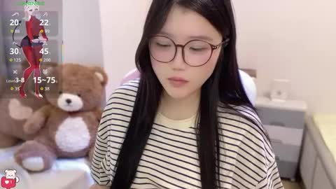 Snapshot of gorgeous_girl33 chatting on 03.04.26 gorgeous girl33 online show from 03.04.26