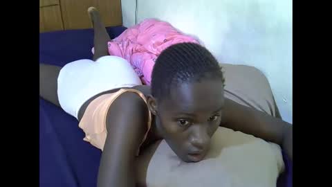 Snapshot of gorgeous_maya1 chatting on 10.21.25 gorgeous_maya1 online show from 10.21.25
