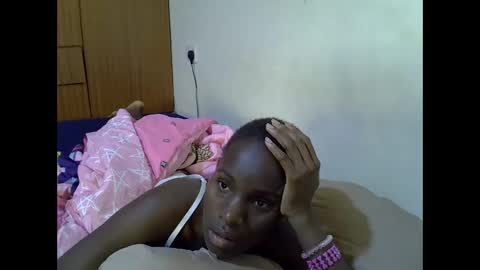 Snapshot of gorgeous_maya1 chatting on 10.22.25 gorgeous_maya1 online show from 10.22.25