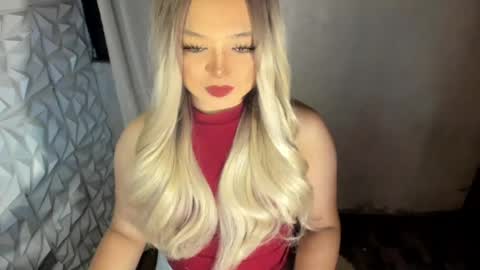 Snapshot of gorgeousamandarose chatting on 07.18.26 Amanda rose online show from 07.18.26