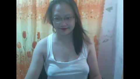 Snapshot of gorgeousmama chatting on 01.06.25 gorgeousmama online show from 01.06.25