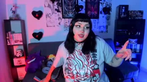 Snapshot of goth_stein chatting on 02.13.25 Engel   Please help me to reach 50 thumbs up online show from 02.13.25