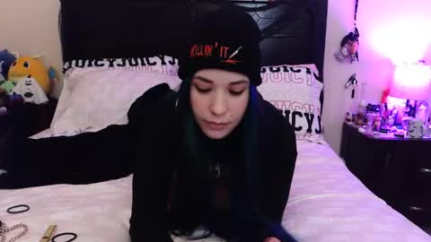 gothbaby305 online show from 11.12.25