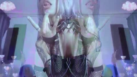        online show from 11.12.25