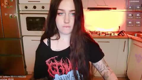 Snapshot of gothkittys chatting on 10.19.25 traumfrau Kira angel face devil eyes I SELL A LOT VIDEO IN GALLERY online show from 10.19.25