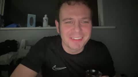 Snapshot of gotitgoin_ chatting on 10.25.25 GotItGoin online show from 10.25.25