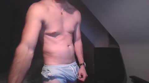 goura2000 online show from 09.18.25