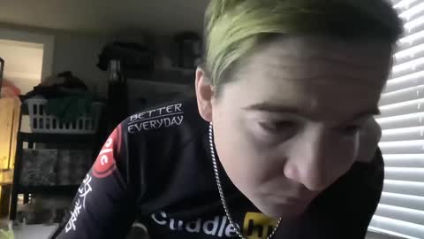 Snapshot of grabmybutt420 chatting on 10.08.25 grabmybutt420 online show from 10.08.25