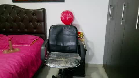Snapshot of grace_mature_milf chatting on 06.06.26 grace_mature_milf online show from 06.06.26